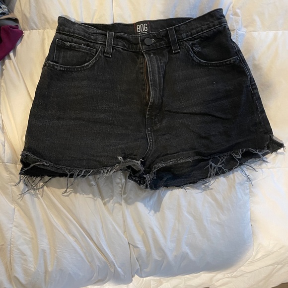 BDG Girlfriend High Rise Shorts - Picture 2 of 2